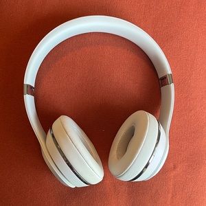 Beats Solo 3 Wireless On-Ear Headphones